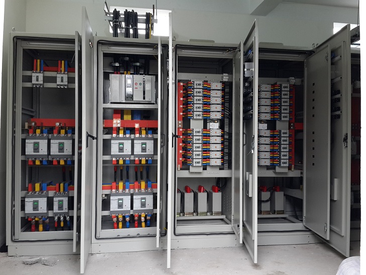 Tủ điện phân phối - Công Ty TNHH Phát Triển Kỹ Thuật VNCO